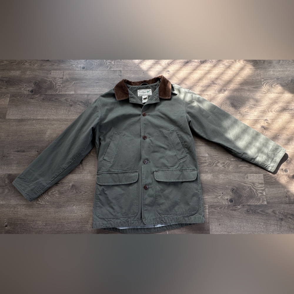 Vintage L.L.Bean barn chore coat in olive greenbrown corduroy collar